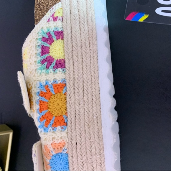 Dirty laundry, crocheted, sandals, size 9 - Picture 9 of 13